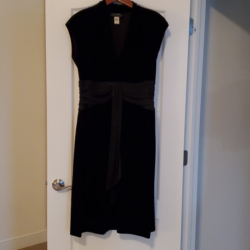 Black, velvety, cap / sleeveless cocktail dress